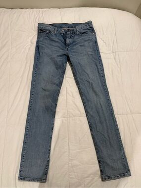 Levi's men’s 511 slim Jeans in Medium Blue Wash